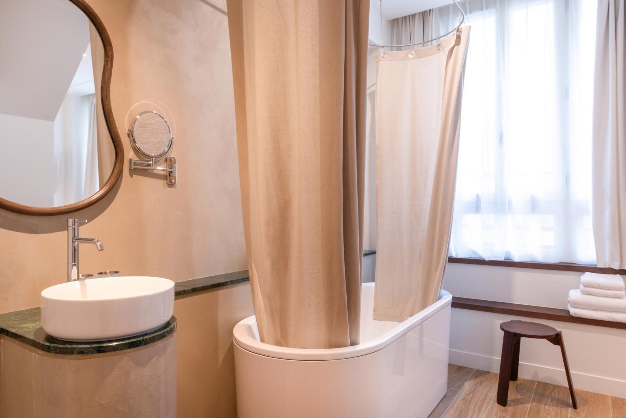 Le Lampika Hotel Paris Ruang foto